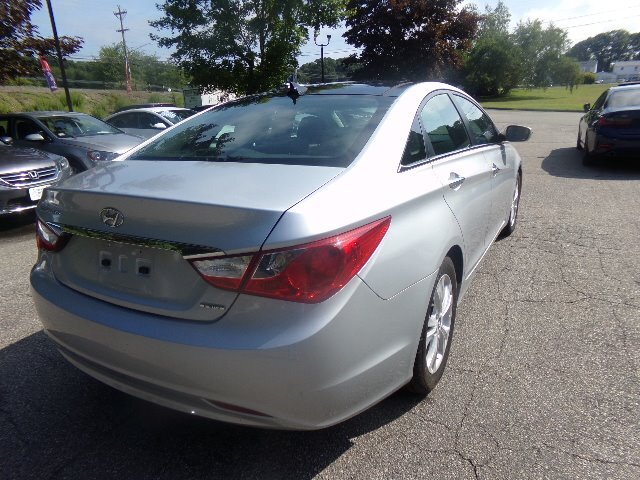 2012 Hyundai SONATA Limited - Photo 7 - Groton, CT 06340