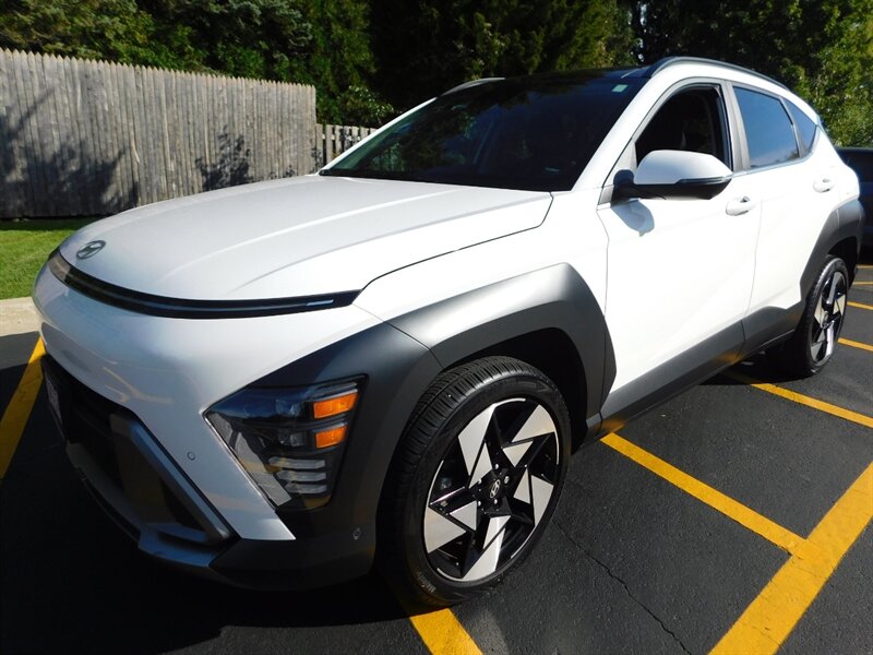 2024 Hyundai Kona Limited - Photo 12