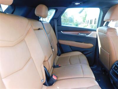 2023 Cadillac XT5 Premium Luxury   - Photo 5 - Northfield, IL 60093