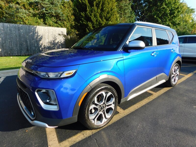 2022 Kia Soul X-Line   - Photo 1 - Northfield, IL 60093