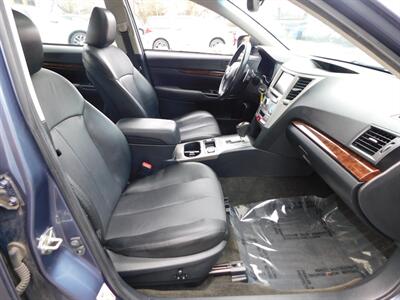 2014 Subaru Legacy 2.5i Limited   - Photo 4 - Northfield, IL 60093