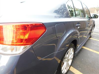 2014 Subaru Legacy 2.5i Limited   - Photo 18 - Northfield, IL 60093