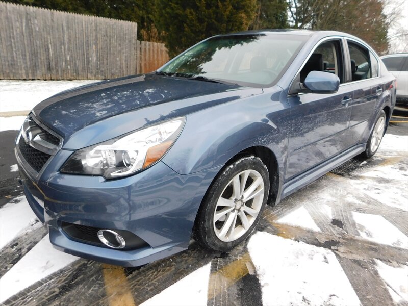 2014 Subaru Legacy 2.5i Limited's photo