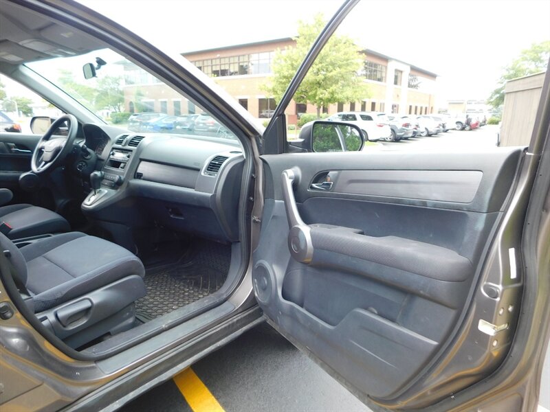 2009 Honda CR-V LX - Photo 18