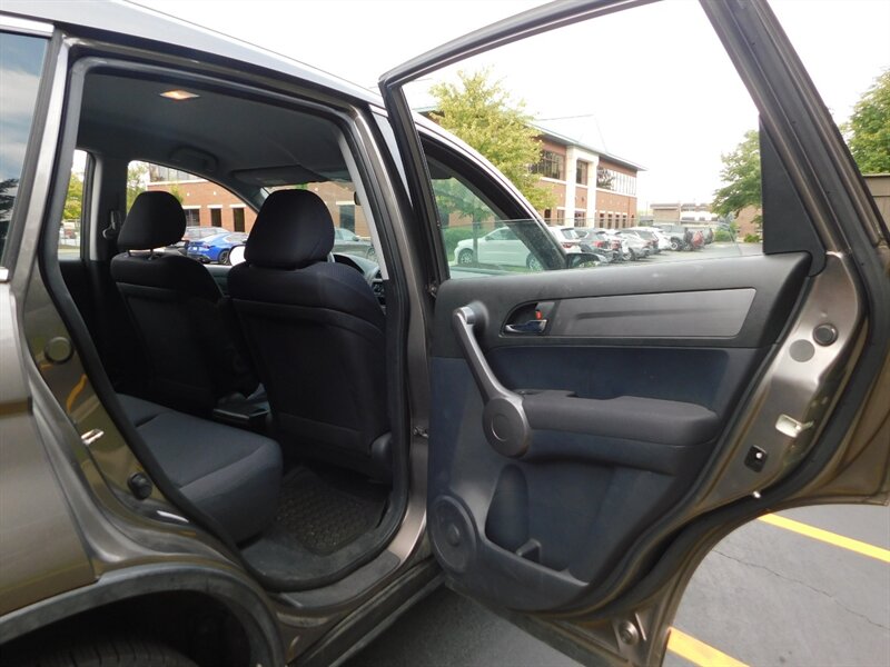 2009 Honda CR-V LX - Photo 20