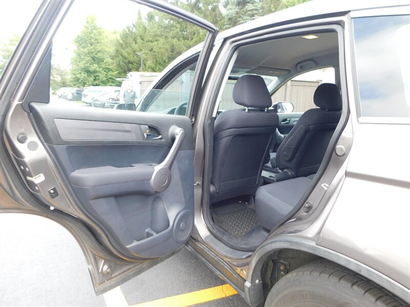 2009 Honda CR-V LX - Photo 19