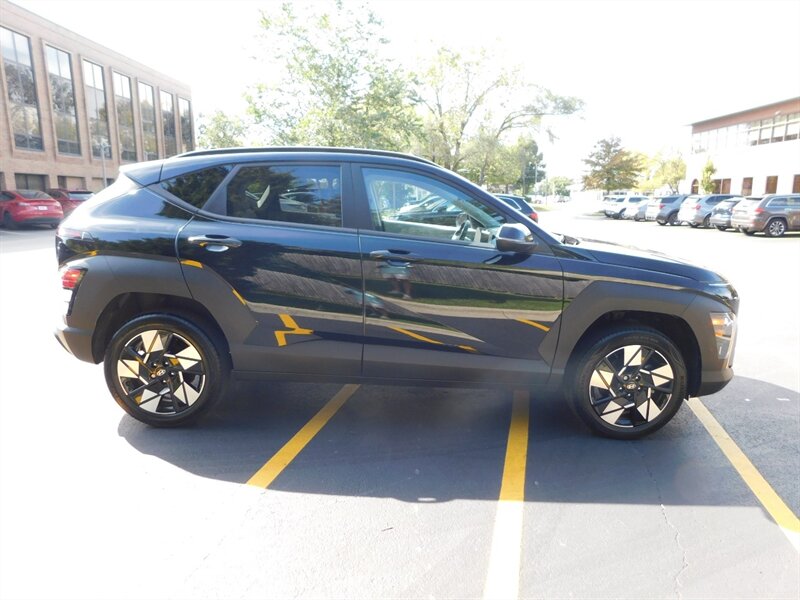2024 Hyundai Kona SEL - Photo 17