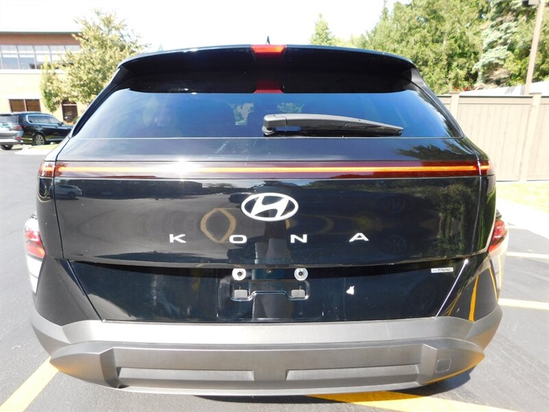 2024 Hyundai Kona SEL - Photo 12