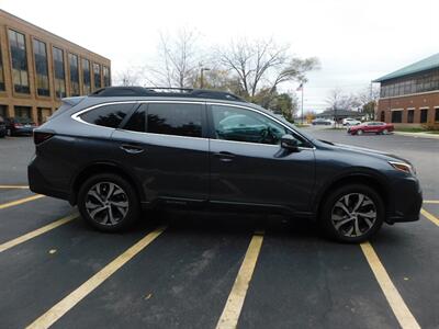 2022 Subaru Outback Limited   - Photo 18 - Northfield, IL 60093