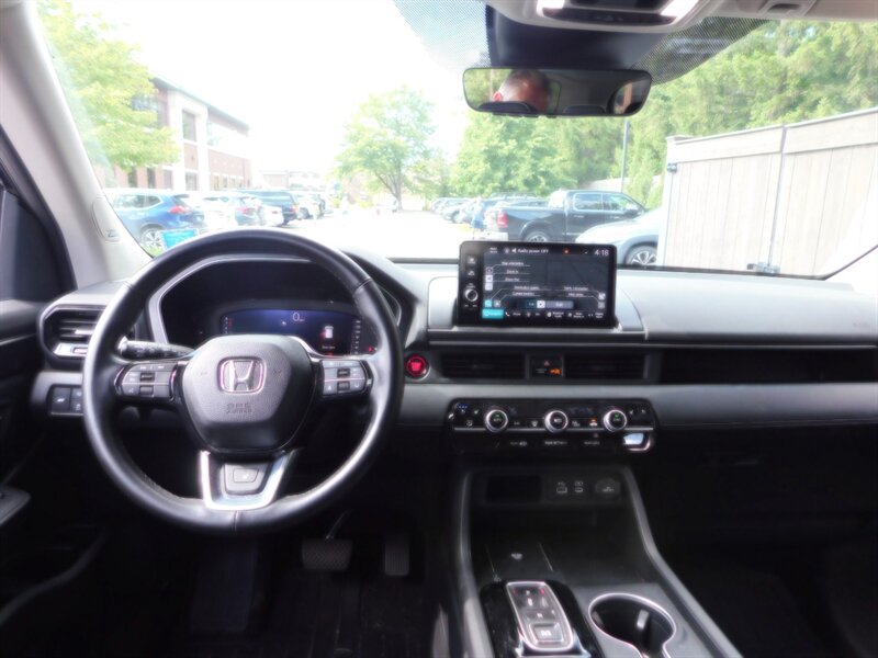 2023 Honda Pilot Elite  