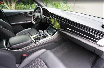 2021 Audi RS Q8 4.0T quattro   - Photo 4 - Northfield, IL 60093