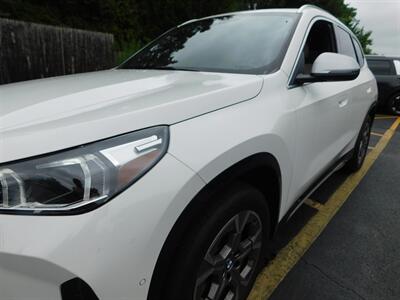 2023 BMW X1 xDrive28i   - Photo 14 - Northfield, IL 60093