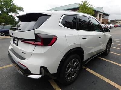 2023 BMW X1 xDrive28i   - Photo 17 - Northfield, IL 60093