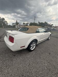 2008 Ford Mustang V6 Deluxe - Photo 6 - Roanoke, VA 24017