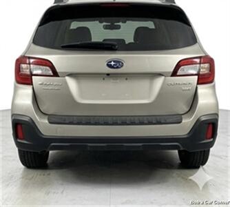 2018 Subaru Outback 2.5i Premium   - Photo 3 - Roanoke, VA 24017