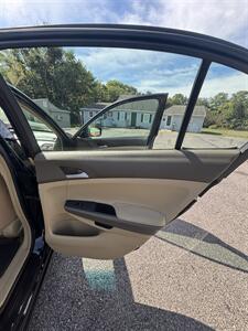 2009 Honda Accord LX-P   - Photo 25 - Roanoke, VA 24017