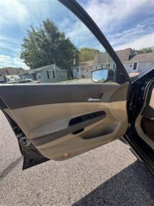 2009 Honda Accord LX-P   - Photo 19 - Roanoke, VA 24017