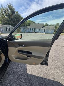 2009 Honda Accord LX-P   - Photo 23 - Roanoke, VA 24017