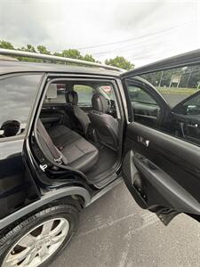 2011 Kia Sorento LX - Photo 13 - Roanoke, VA 24017