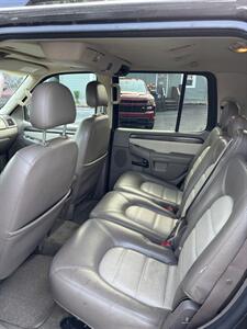 2005 Ford Explorer Eddie Bauer   - Photo 11 - Roanoke, VA 24017
