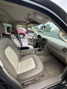 2005 Ford Explorer Eddie Bauer   - Photo 8 - Roanoke, VA 24017