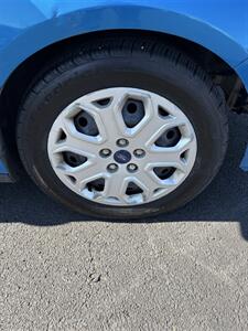 2012 Ford Focus SE   - Photo 7 - Roanoke, VA 24017