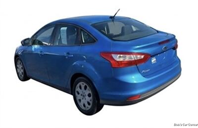 2012 Ford Focus SE   - Photo 4 - Roanoke, VA 24017