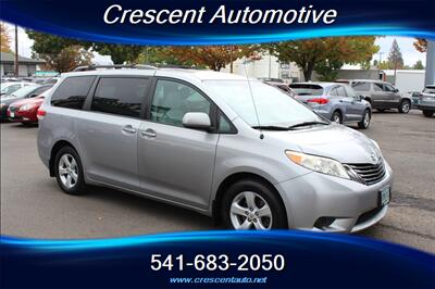 2012 Toyota Sienna LE 8-Passenger   - Photo 4 - Eugene, OR 97402