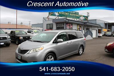 2012 Toyota Sienna LE 8-Passenger   - Photo 2 - Eugene, OR 97402