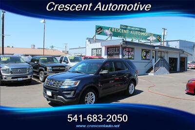 2017 Ford Explorer   - Photo 2 - Eugene, OR 97402