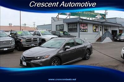 2021 Toyota Camry Hybrid SE   - Photo 2 - Eugene, OR 97402