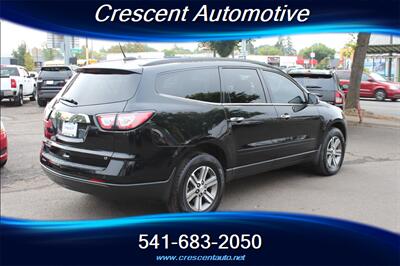 2017 Chevrolet Traverse LT   - Photo 6 - Eugene, OR 97402