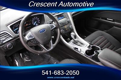 2016 Ford Fusion SE   - Photo 11 - Eugene, OR 97402