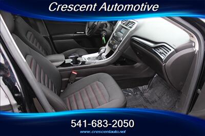 2016 Ford Fusion SE   - Photo 12 - Eugene, OR 97402