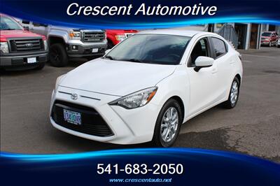 2017 Toyota Yaris iA   - Photo 2 - Eugene, OR 97402