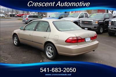 2000 Honda Accord LX - Photo 8 - Eugene, OR 97402