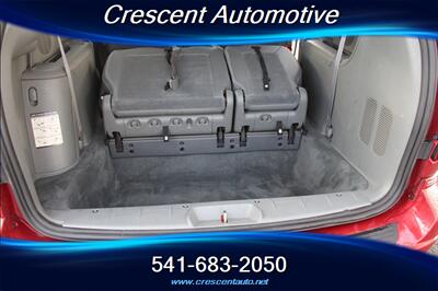 2005 Chrysler Town and Country Limited - Photo 10 - Eugene, OR 97402