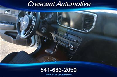 2020 Kia Sportage LX   - Photo 17 - Eugene, OR 97402