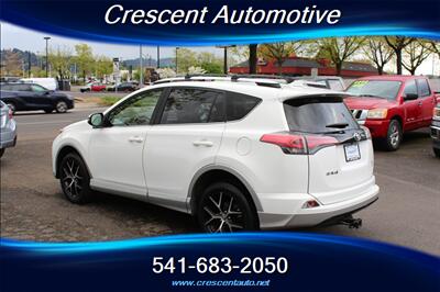 2016 Toyota RAV4 SE   - Photo 8 - Eugene, OR 97402