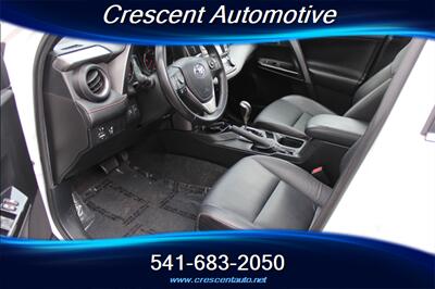 2016 Toyota RAV4 SE   - Photo 10 - Eugene, OR 97402
