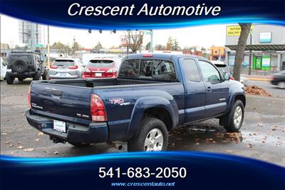 2005 Toyota Tacoma V6   - Photo 6 - Eugene, OR 97402