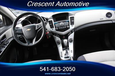 2012 Chevrolet Cruze LS   - Photo 10 - Eugene, OR 97402