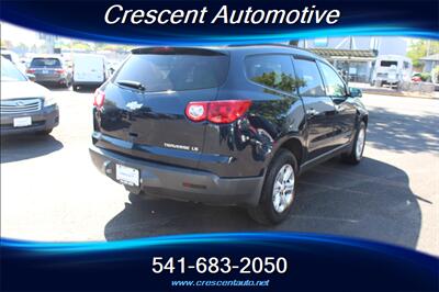 2012 Chevrolet Traverse LS   - Photo 5 - Eugene, OR 97402