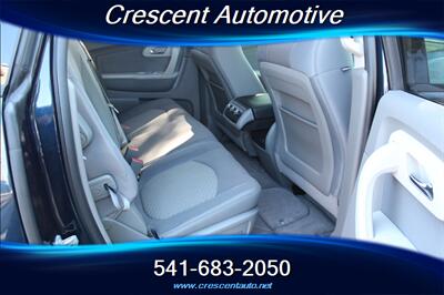 2012 Chevrolet Traverse LS   - Photo 8 - Eugene, OR 97402