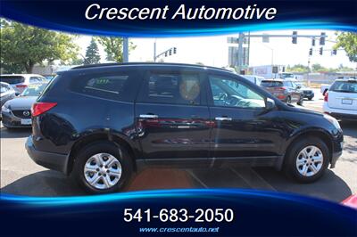 2012 Chevrolet Traverse LS   - Photo 4 - Eugene, OR 97402