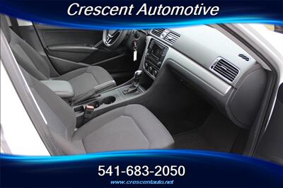 2016 Volkswagen Passat 1.8T S - Photo 12 - Eugene, OR 97402