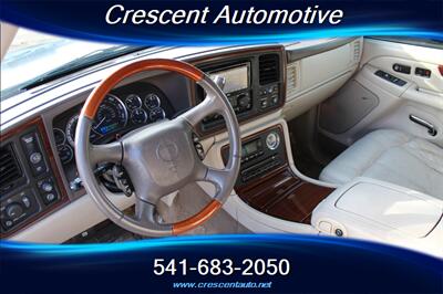 2002 Cadillac Escalade   - Photo 11 - Eugene, OR 97402
