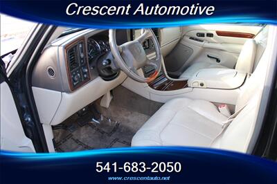 2002 Cadillac Escalade   - Photo 10 - Eugene, OR 97402