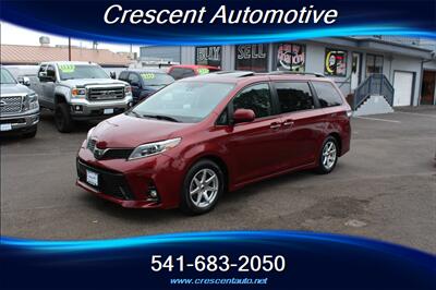 2018 Toyota Sienna SE Premium 8-Passenger - Photo 1 - Eugene, OR 97402