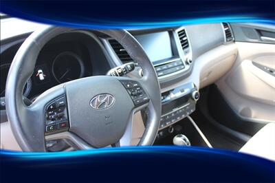2017 Hyundai TUCSON 1.6T Limited   - Photo 12 - Eugene, OR 97402